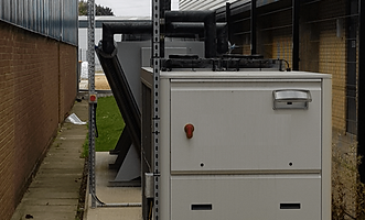 case study - chiller with free cooler - plastics processing